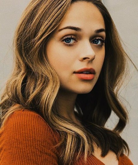 Alyssa Jirrels ポルノスター ヌード 画像