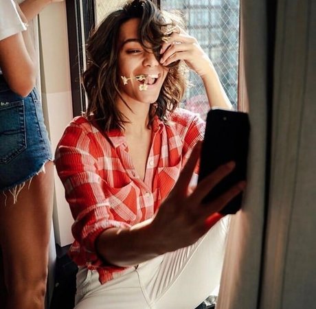 Alexis Gaube HD女優 写真