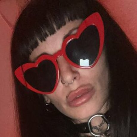 若い黒人女性オンリーファンズ エロ ギャラリー