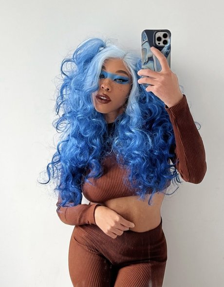 OnlyFansの普及 えろた 画像