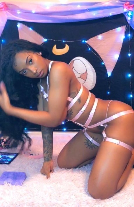 BBWシーメールオンリーファンズ 美しい 写真