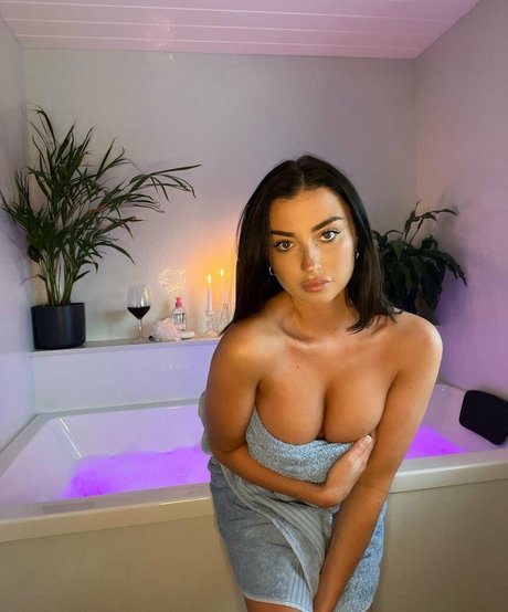 ナチュラルポーグオンリーファン 無料ポルノ 写真