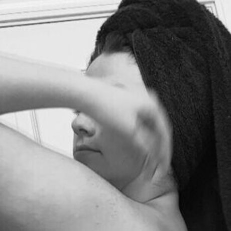 Novaleegrace スター 裸 写真