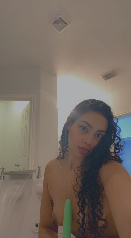 Babymilan ヌードモデル 写真