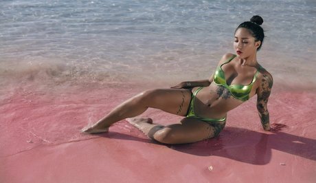 Sangyuxin Hitomi アートポルノスター 写真