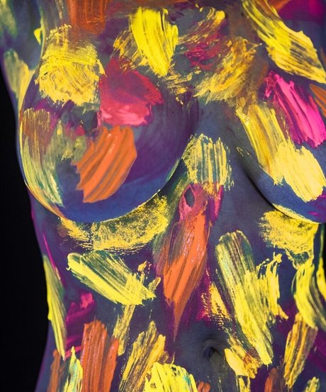 曲線美のラテン系オンリーファンズ パーフェクト 写真