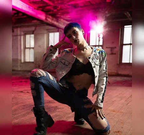 Taylor Evanchak HDモデル ギャラリー