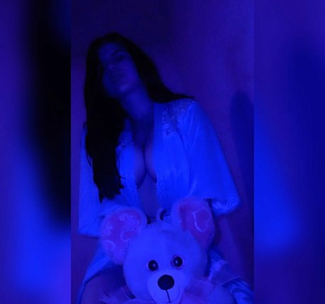 ale official100 美しいポルノスター ギャラリー