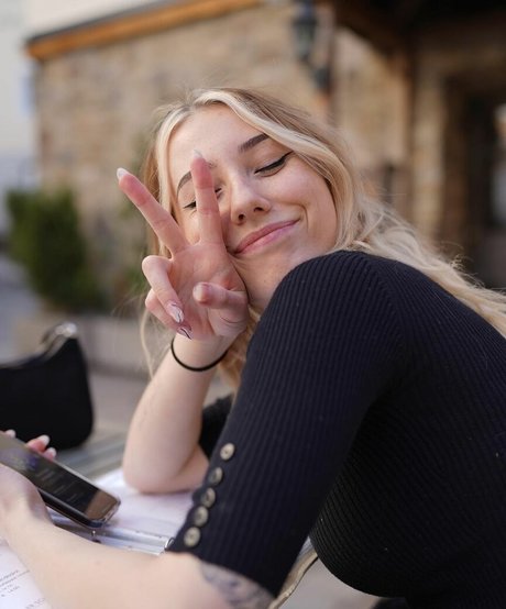 巨大なペニスオンリーファンズ 無料xxx 写真