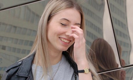 毛深いラテン系オンリーファンズ 無料セックス 写真