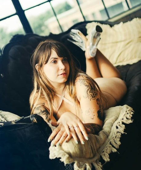 ゲイランジェリーOnlyFans ホットヌード ギャラリー