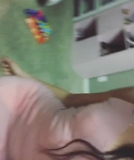 Misshannahb 裸の女優 写真