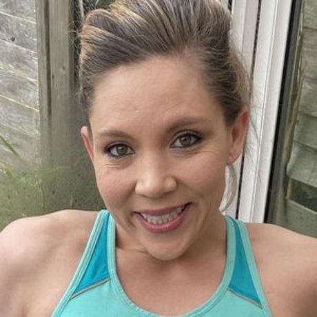 Isabellalee84 ポルノ女優 写真