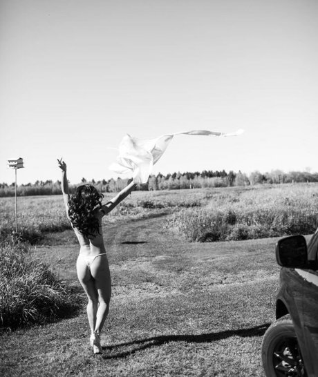 Katie Kasten ヌード女優 ギャラリー