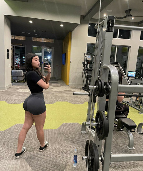 手コキ 主観視点 オンリーファンズ 美しいxxx ギャラリー