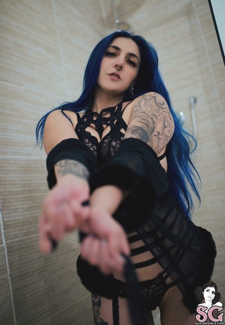 Narublu ヌードのポルノスター 写真