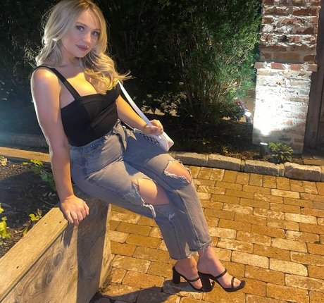 ルビーオンリーファン 無料セックス 写真