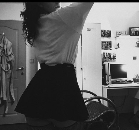 ana uhiram ヌードモデル 写真