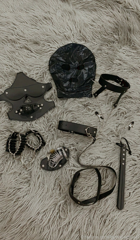 byMissVasquez ホットスター 写真