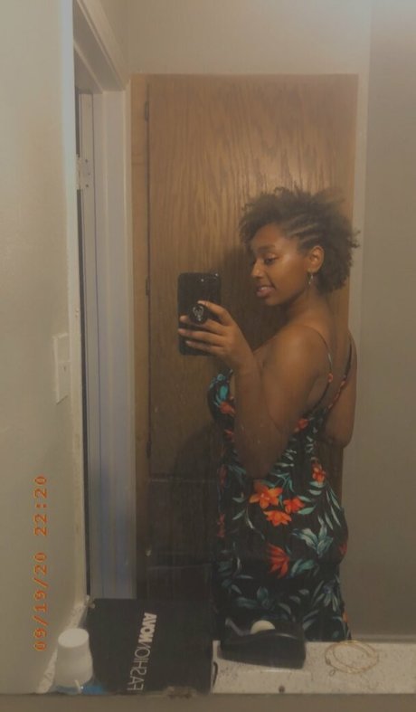 AmineBoobs69 限定スター 写真