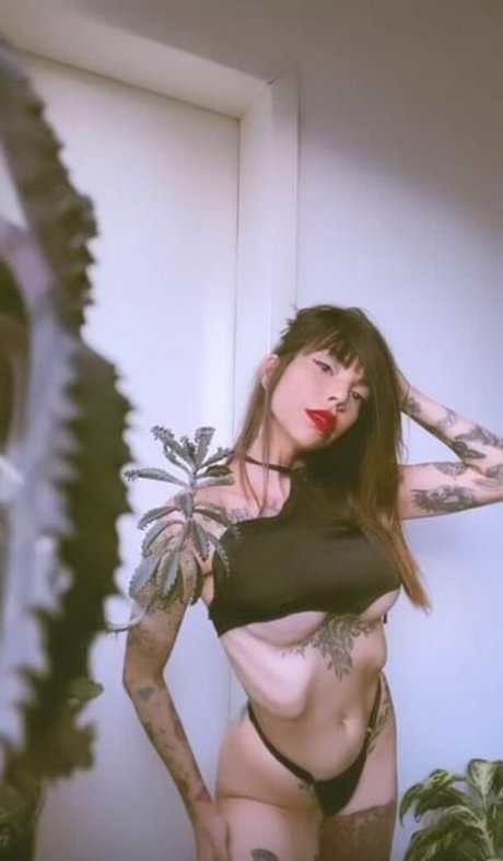 lellycristie モデル 写真