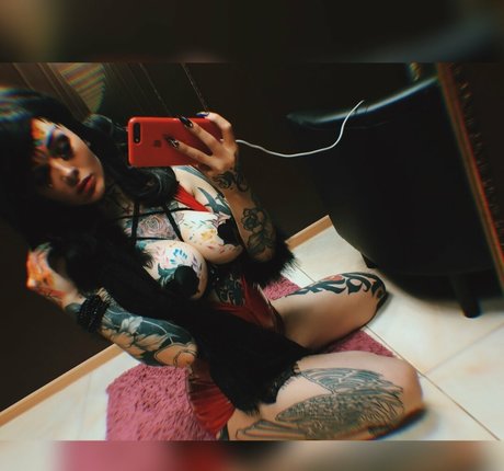 甘いおまんこオンリーファンズ 無料セクシー 写真