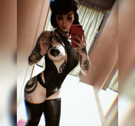 ママの足OnlyFans ポルノ アーカイブ