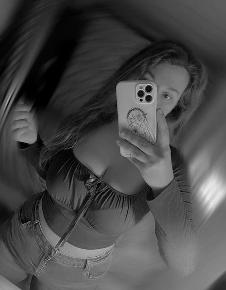 巨乳の黒人女性オンリーファンズ 無料セックス 画像