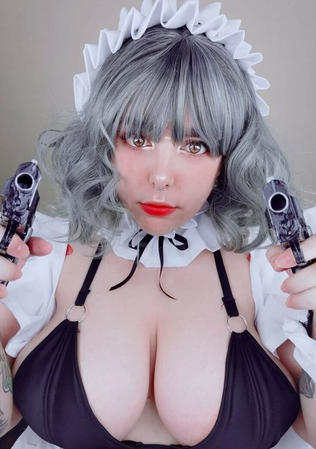 ぽっちゃり 主観視点 OnlyFans ポルノグラフィック 画像