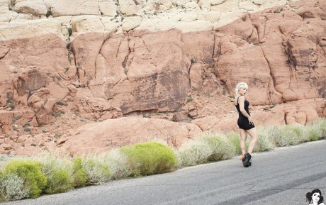 18歳のオンリーファンズ ヌード 写真