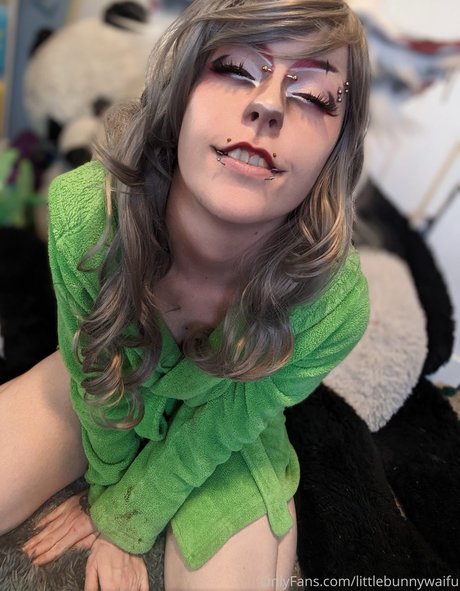 Roadkillinit ホット女優 写真