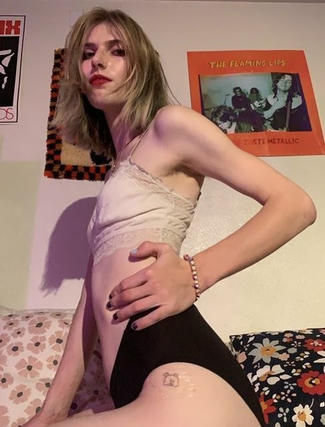 母乳オンリーファン 無料セクシー 写真