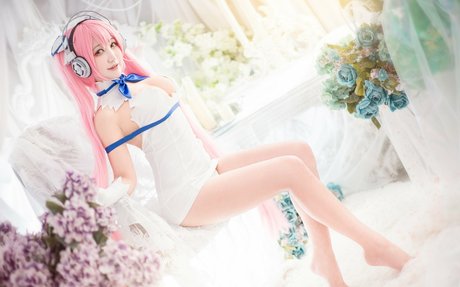 Miss Seven 裸のモデル 写真