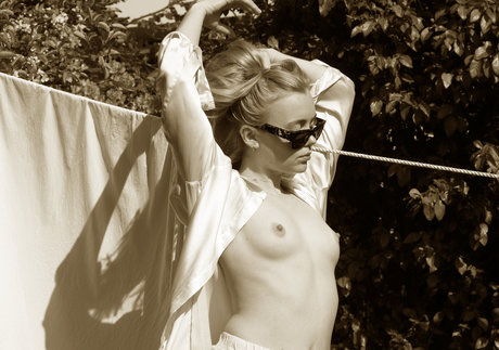 Dagny Backer Johnsen ポルノスター 独占 写真