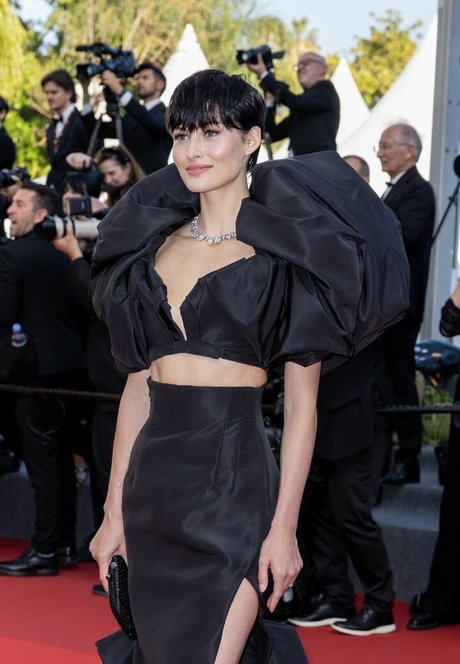 逆騎乗位 オンリーファンズ ポルノグラフィック アーカイブ