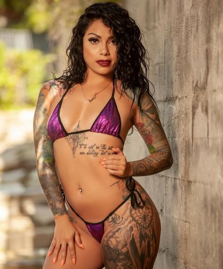 お尻オンリーファン セクシー裸 画像