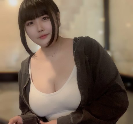 yul off ヌードモデル 画像