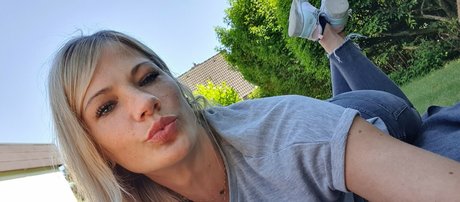 Fanseven ポルノスター ヌード 写真