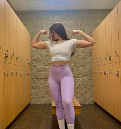 TaylorLiz アートモデル アーカイブ