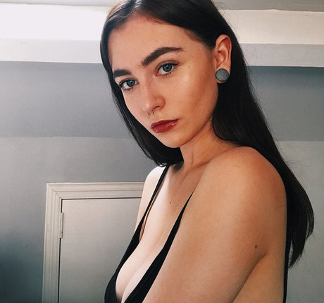 ゲイアナルOnlyFans セクシーヌード 写真