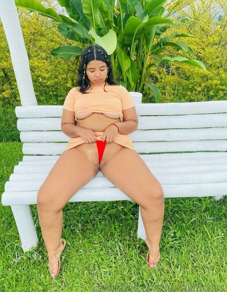 OnlyFansでオナニーする 限定 画像