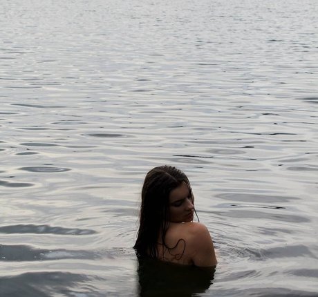 アンバー・オンリーファンズ 裸 画像