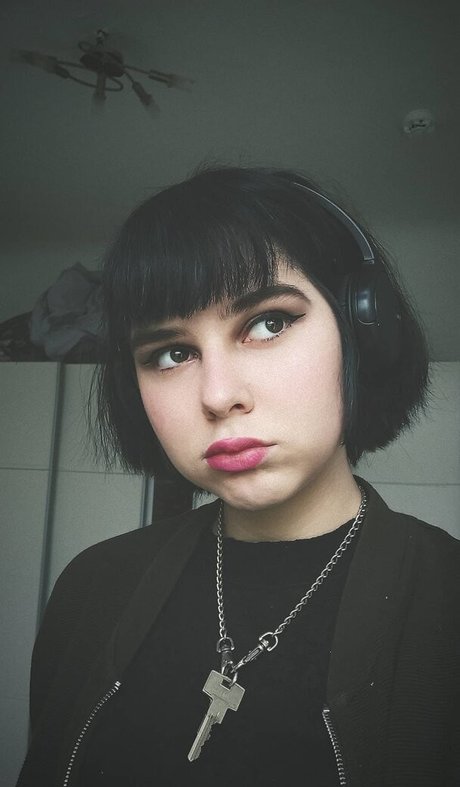 Malena Rutter ポルノ女優 画像