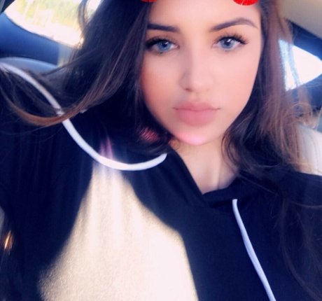 背が高くて巨乳のOnlyFans 裸 画像