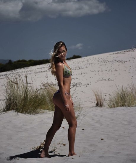 Elena Berri 完璧な女優 写真