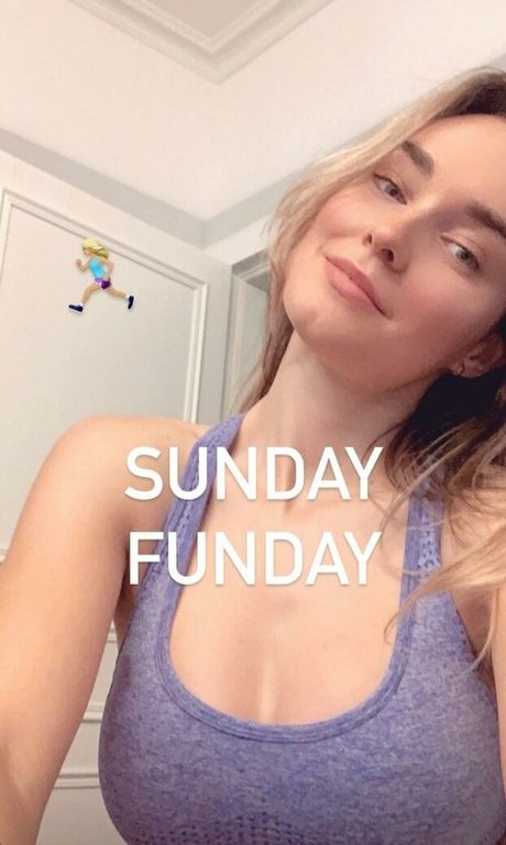 Elena Berri ヌードモデル 画像