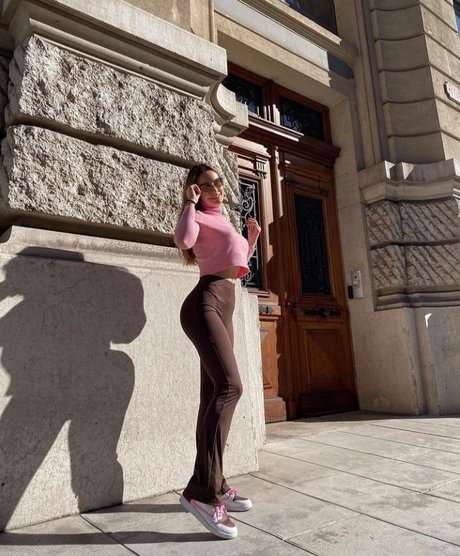 Elena Berri ポルノスター 美しい ギャラリー