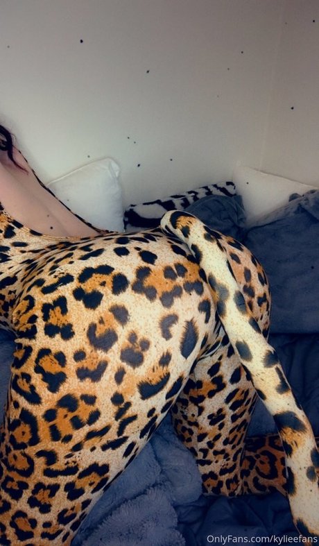 KylieeOW かわいいスター アーカイブ