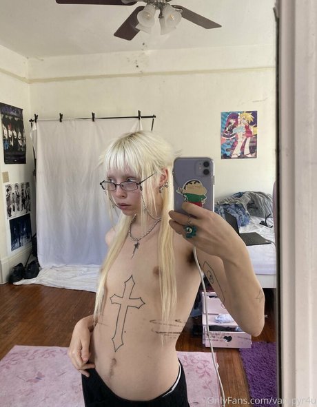 英国のティーンオンリーファン HD 画像