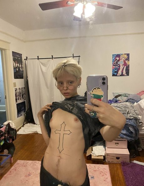 vampyr4u xxxモデル 写真